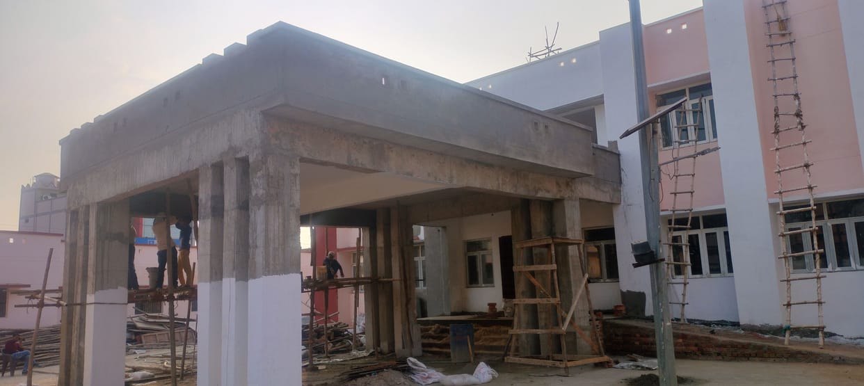 Doctor-staff deployed but hospital building incomplete...patients worried