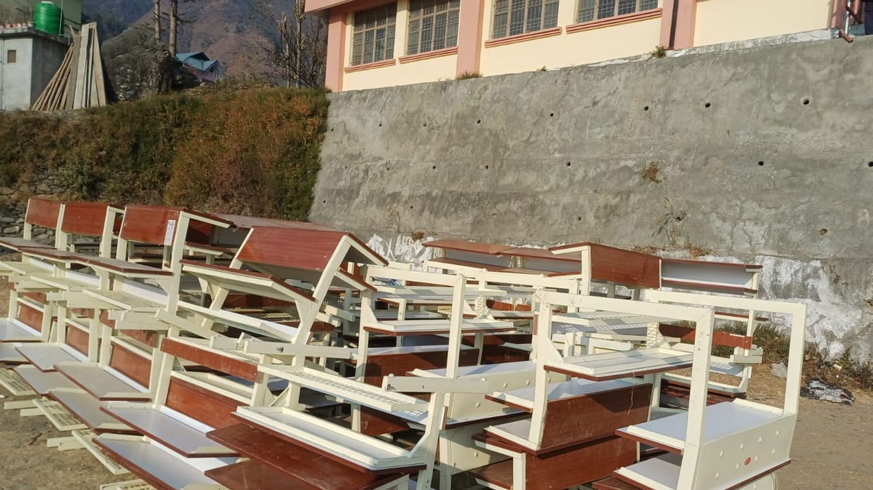 Now students of Telka school will study on desks instead of mats