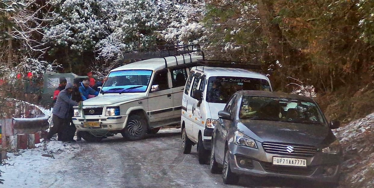 Tourists gathered in Auli, celebrated Christmas, all hotels full till January 2