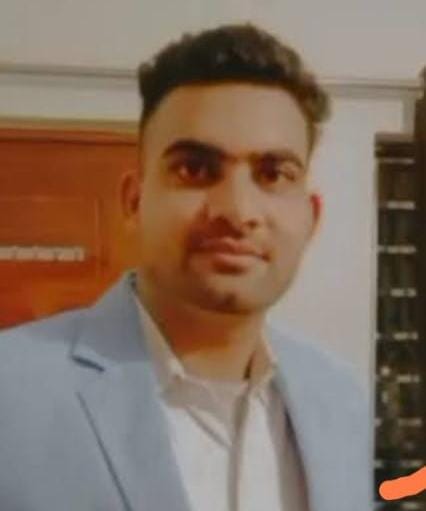 Mohammadpuriya's Dalip and Ajay Singh became JE and Pawan Kumar became clerk.