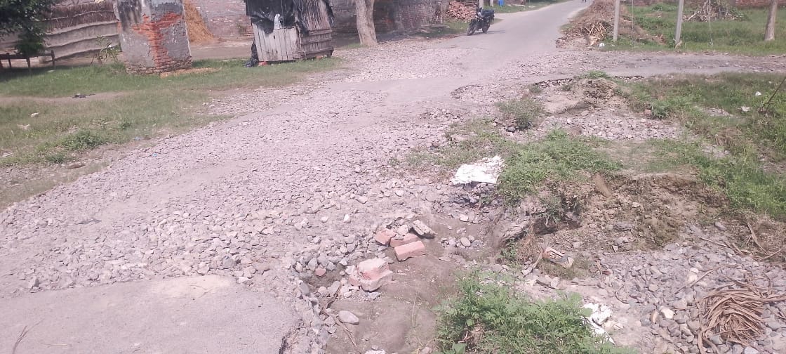 The poor condition of link roads is causing pain to the people of 30 villages