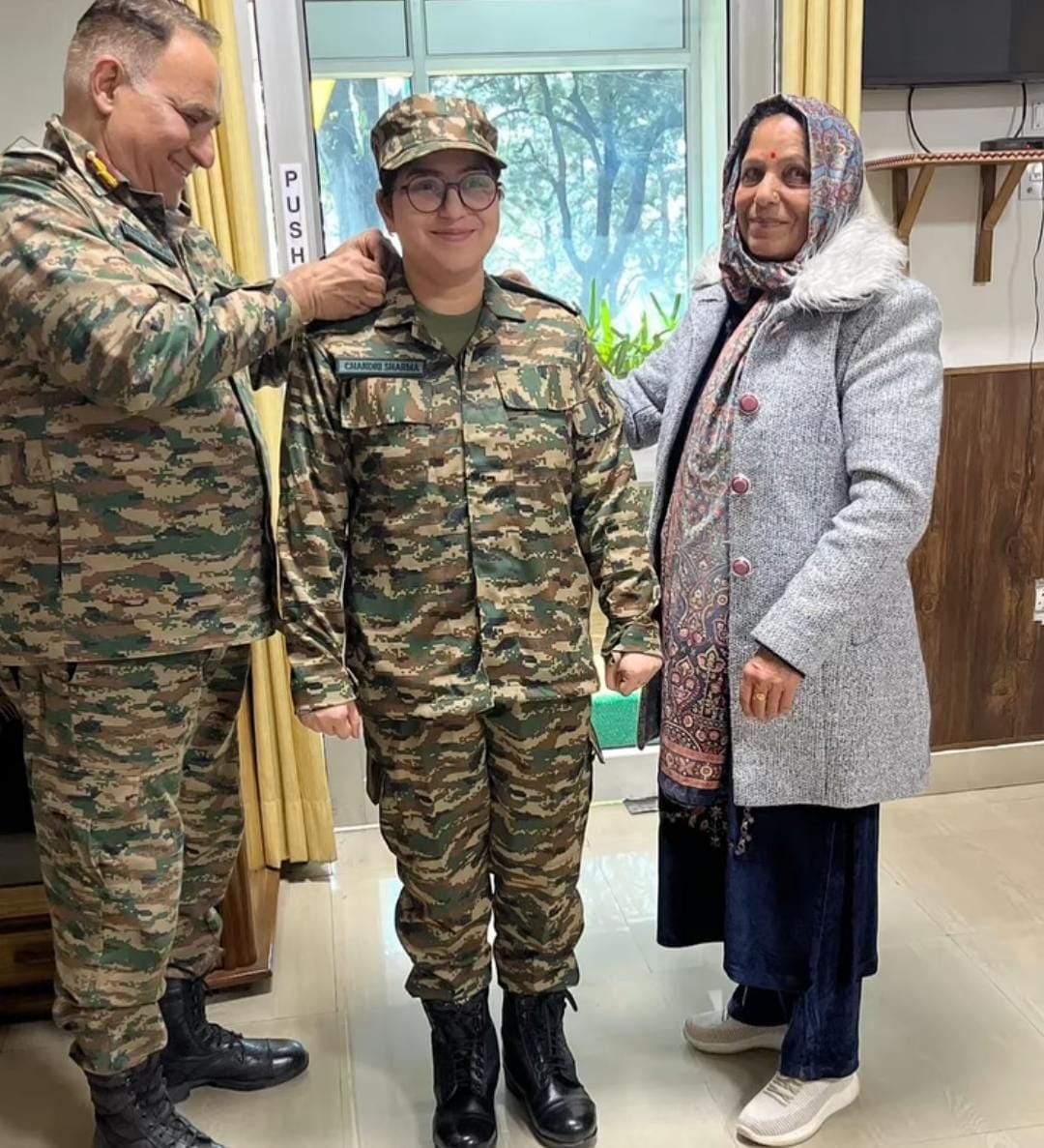 Chandni Sharma attained the rank of Captain in the Army.