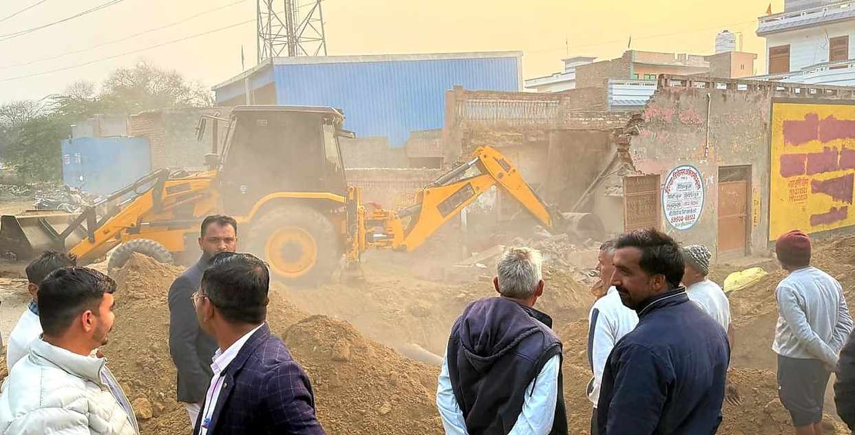 Illegally constructed houses and ramps were demolished with the help of two bulldozers.