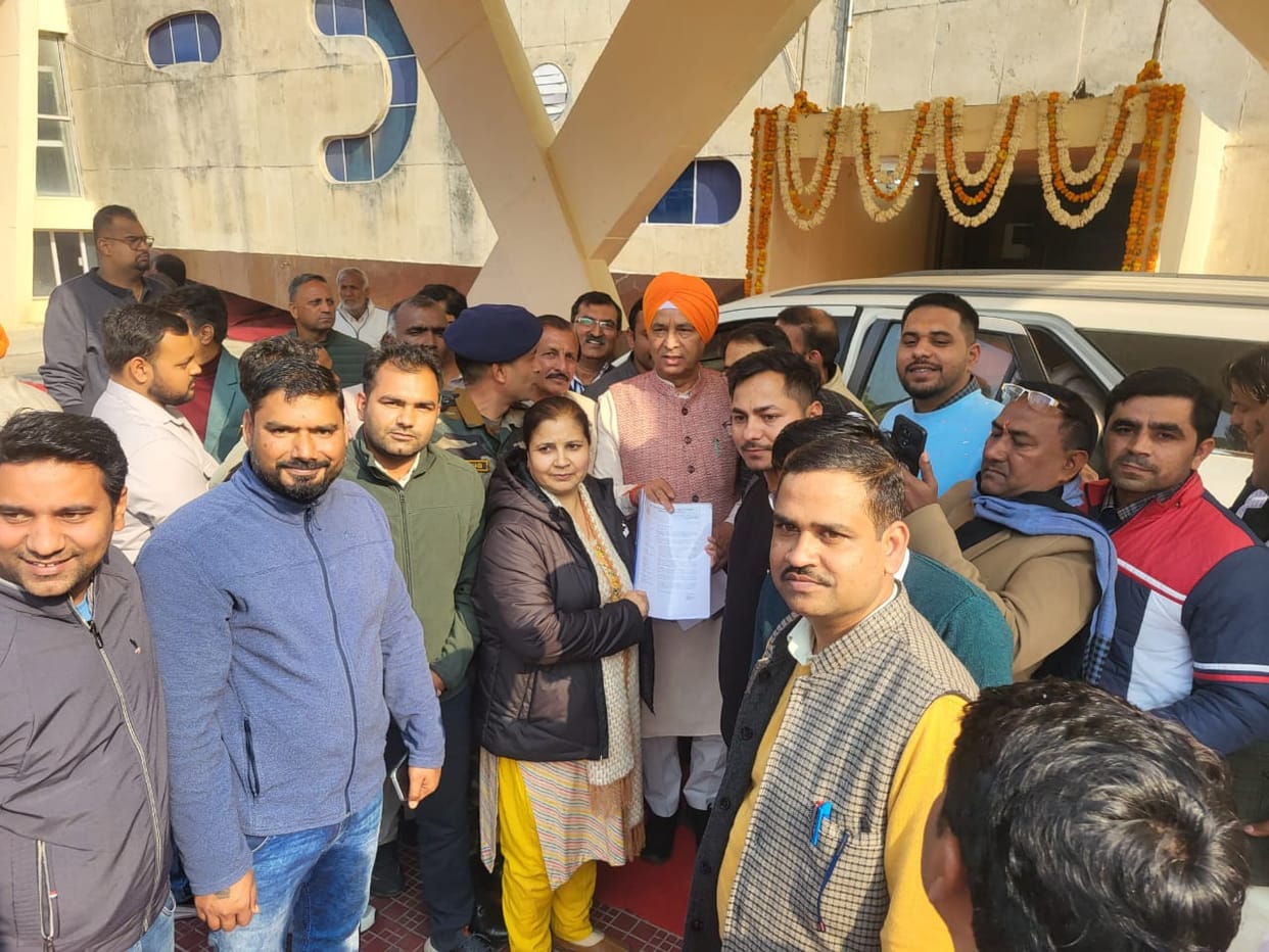 Part time teachers submitted memorandum in support of their demands