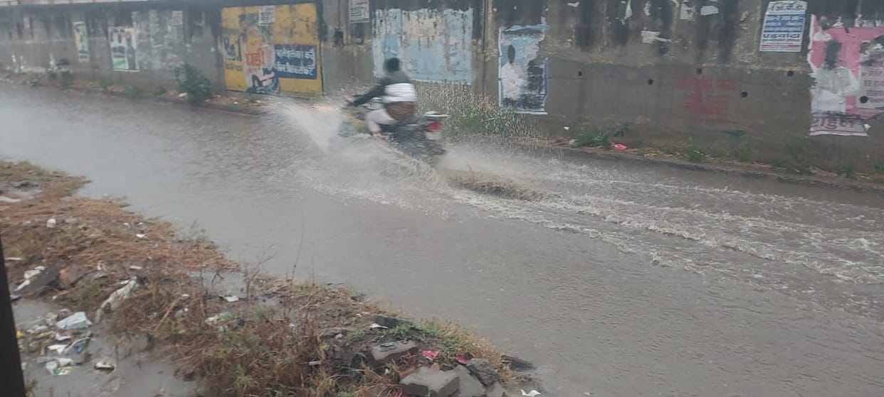 It rained all day, traffic affected due to waterlogging