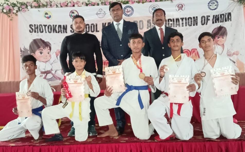 Kaushambi won three gold medals in the national karate competition