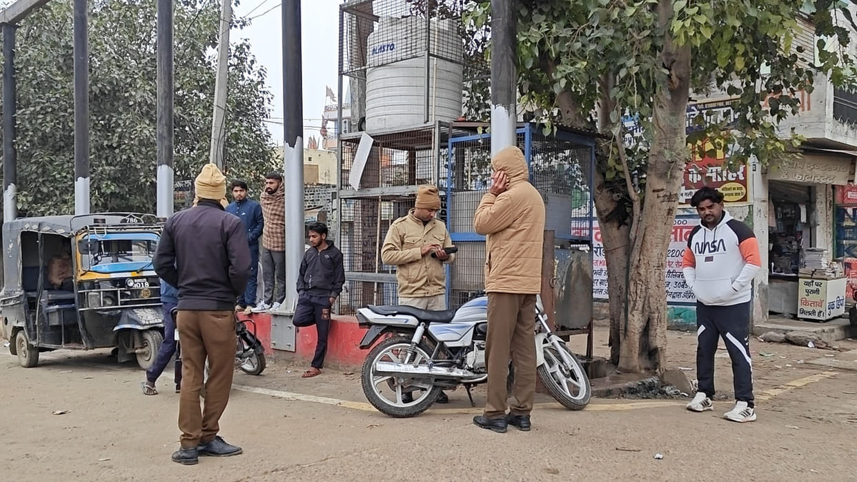 Challan issued to five drivers for traffic violation