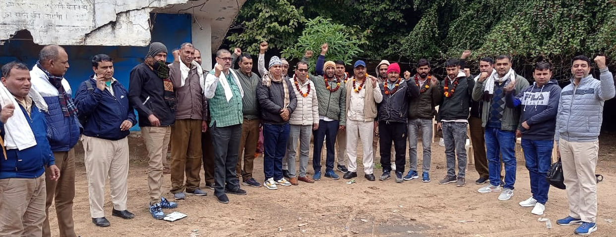 Discussion on problems of roadways employees