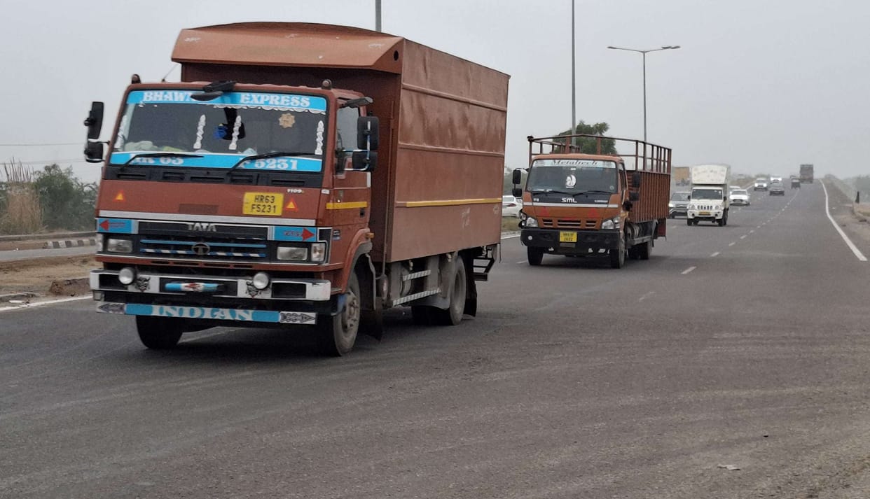 Two flyovers built in Bahadurgarh in the year 2024, vehicles running on Delhi-Katra Expressway