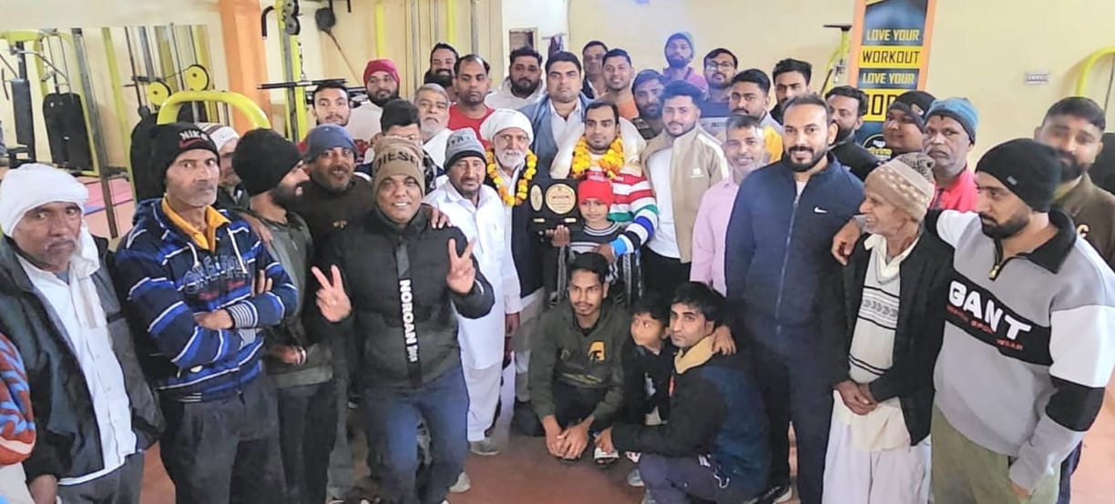 Gold medalist Shivpal Saini welcomed