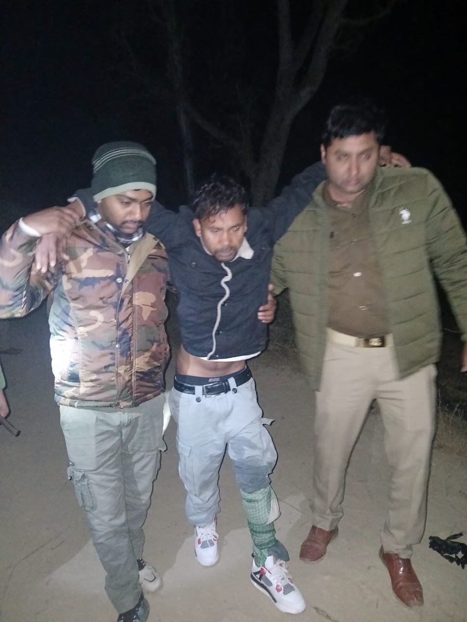 Encounter between robbery accused and police