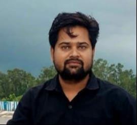 As soon as the news of death reached home, the house of Ramprasad and Neeraj echoed with cries and screams