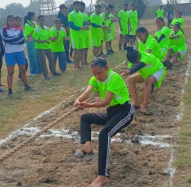 Aligarh teams were victorious in tug of war competition