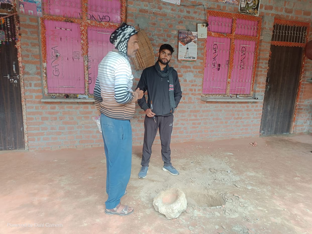 The thieves took away the goods recovered from the theft four months ago