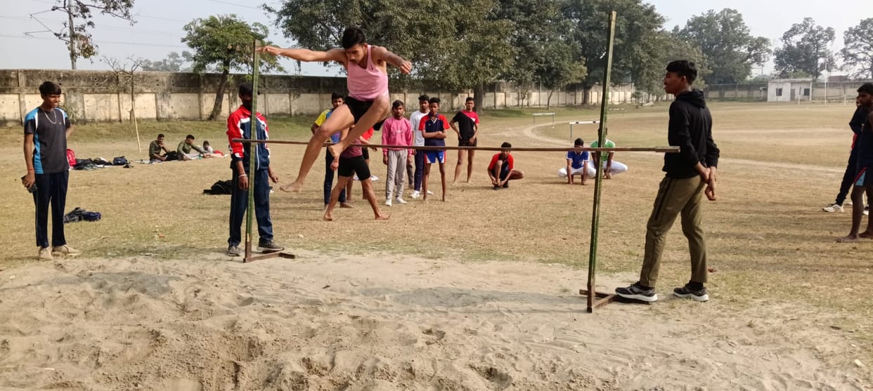 Arvind tops 10 thousand meter race