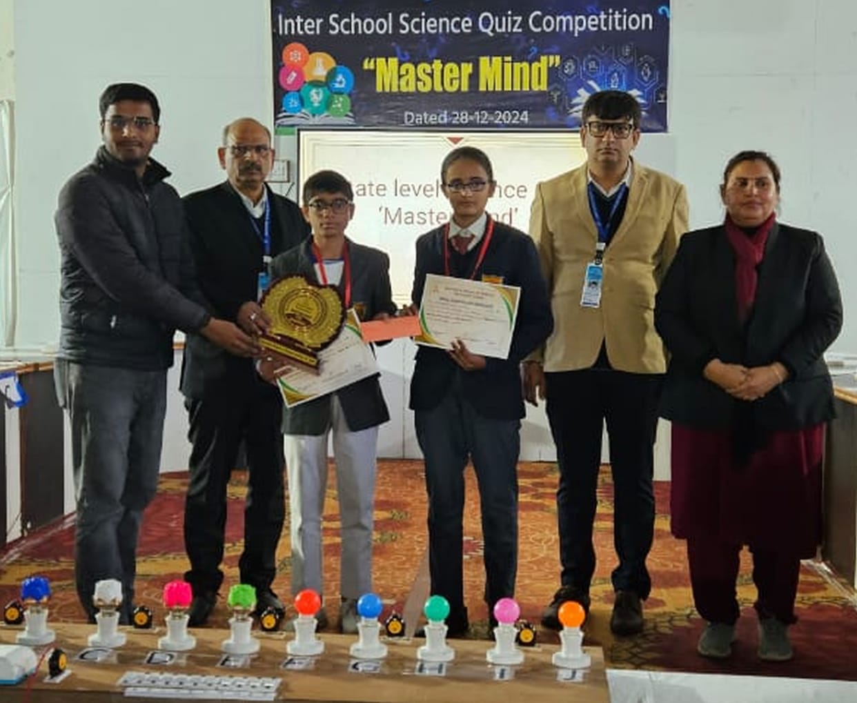 Aryans School dominates in Science Quiz