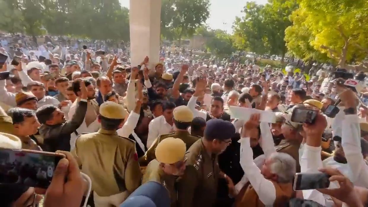 Jalore News: Mahapadav started in protest against cancellation of Sanchore district, memorandum submitted