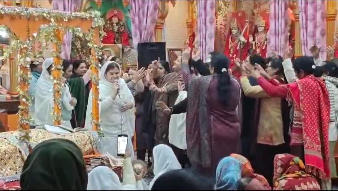 Jammu: On the occasion of New Year, temples will be open throughout the day, devotees will be able to have dar
