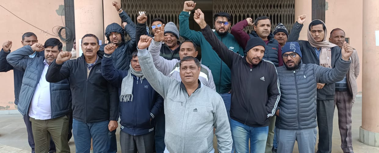 Patwari and Kanungo of Bhiwani Tehsil on strike