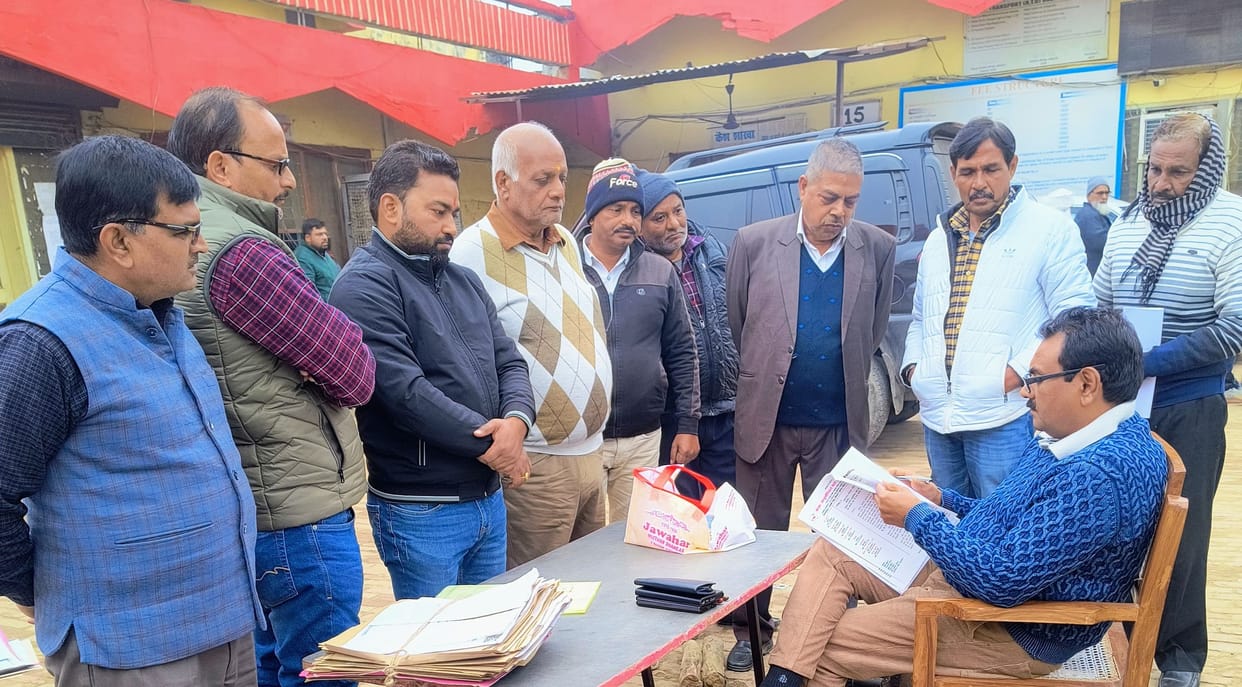 Memorandum submitted to Divisional Transport Officer for surrendering buses