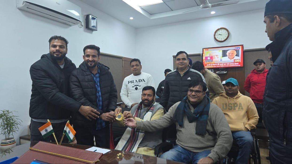 Paralympians met the Chief Minister regarding their demands, assured of a quick solution