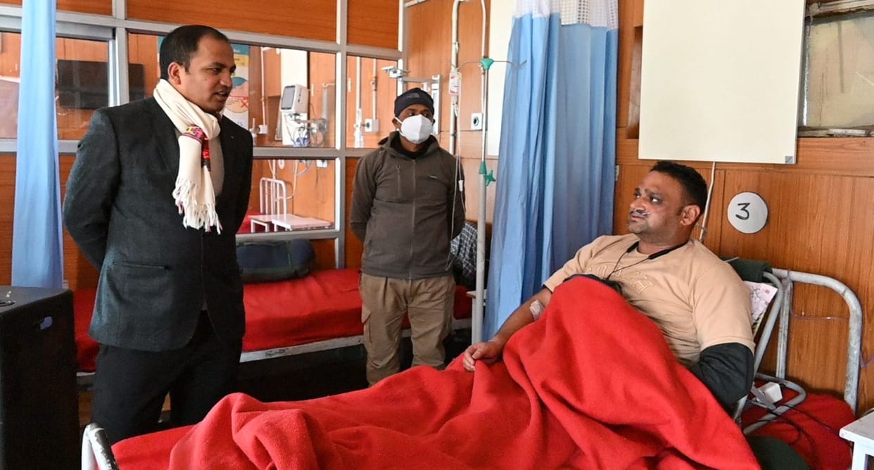 Keep the hospital route restored for the convenience of patients