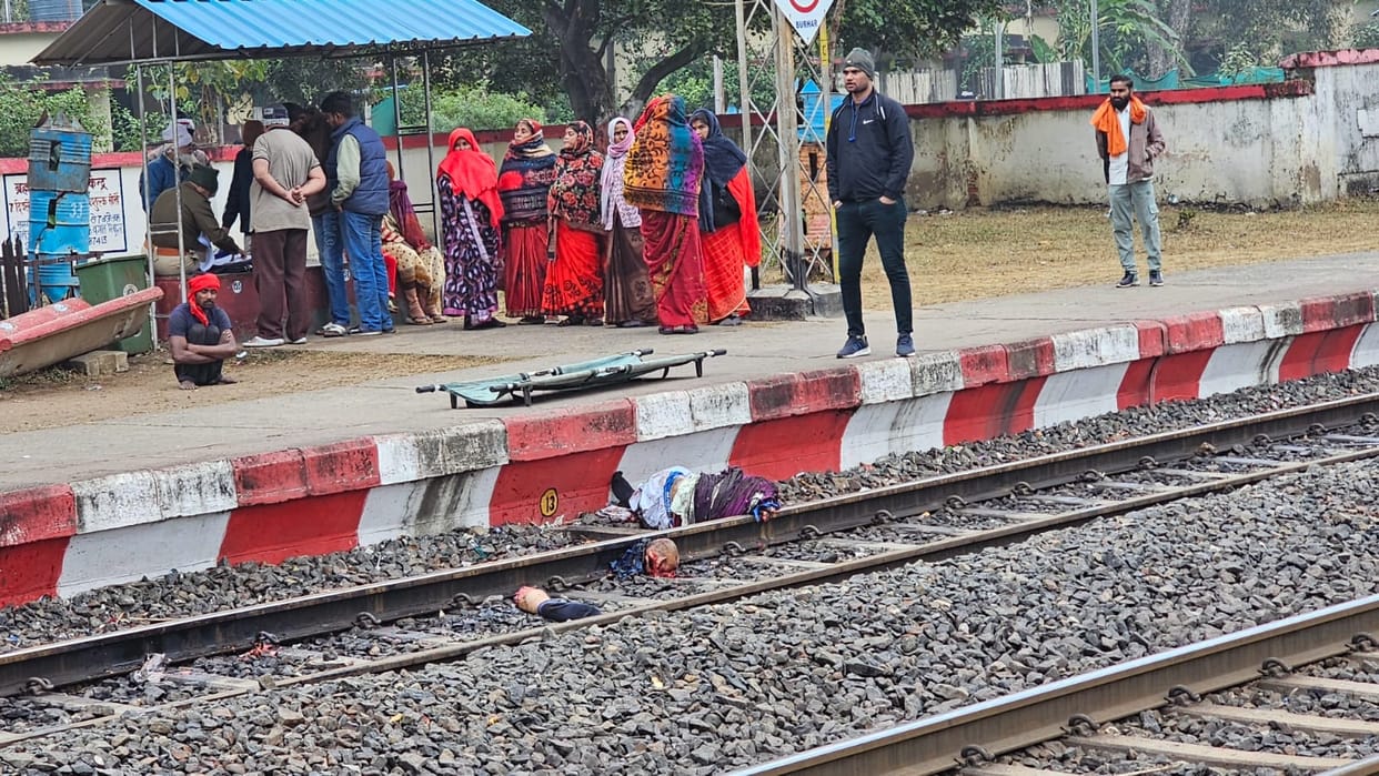 Shahdol man died after being hit by train several train passed over his body his family members created ruckus