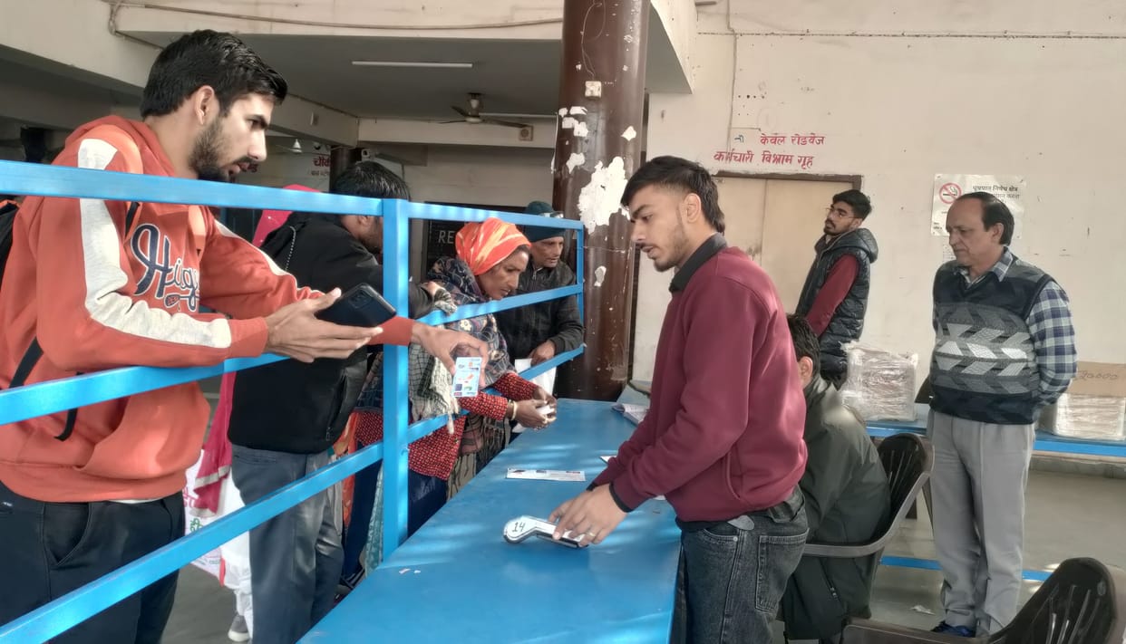 everyday 100 happy card distributed