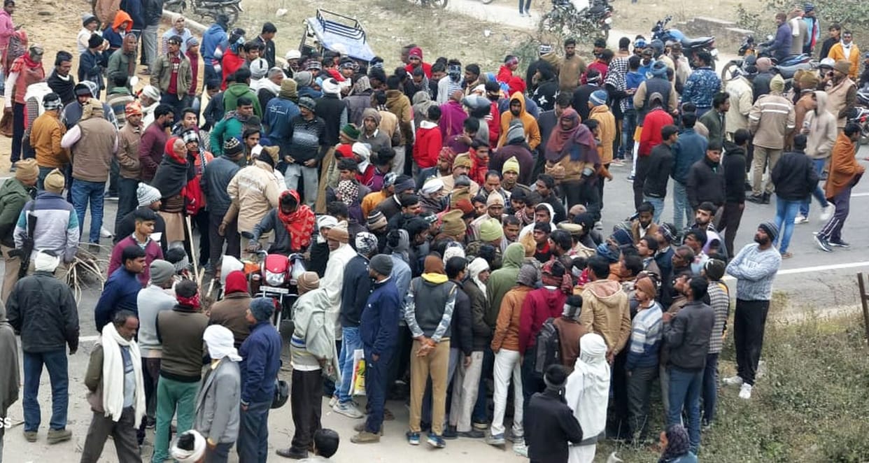 Uncontrolled dumper hits e-rickshaw, student dies, nine injured