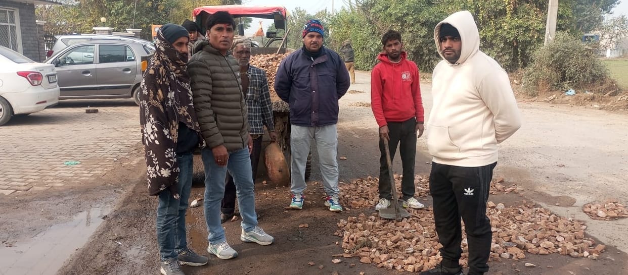 Demonstration bore fruits, repair work of Purkhas Road started