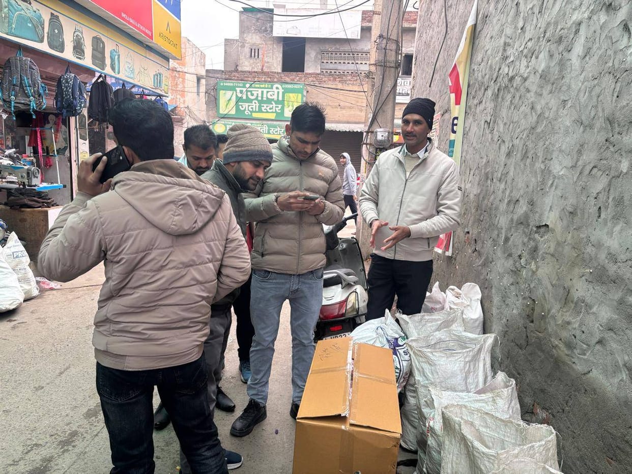 There was a scuffle with the officials who went to inspect the old vegetable market regarding polythene