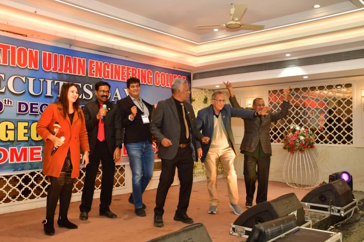 Alumni Day Celebrated Ujjain: उज्जैन में जुटे आस्ट्रेलिया, जर्मनी और नार्वे सहित देश-विदेश से आए पूर्व छात्र