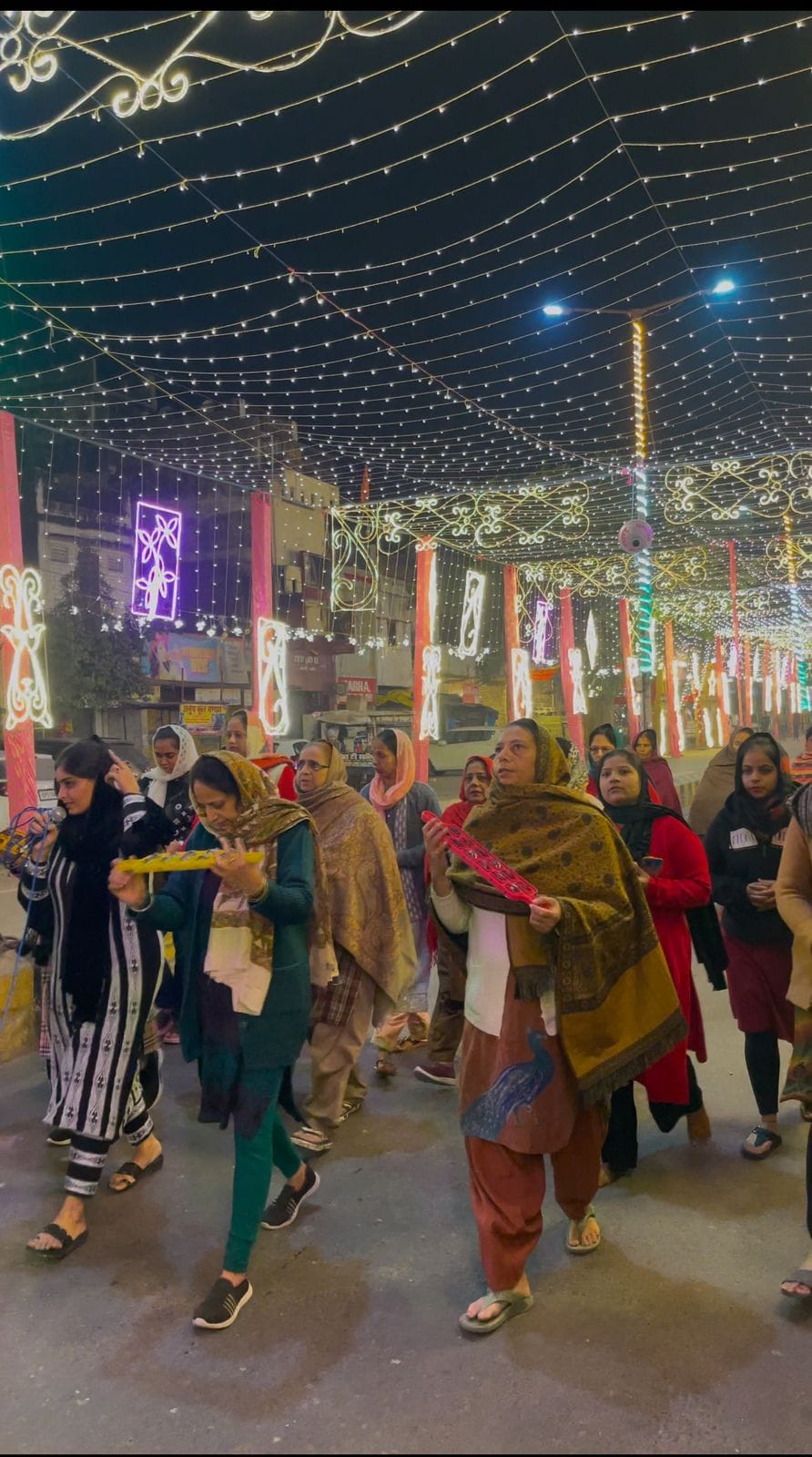 Sikh community took out Prabhat Pheri from Company Bagh