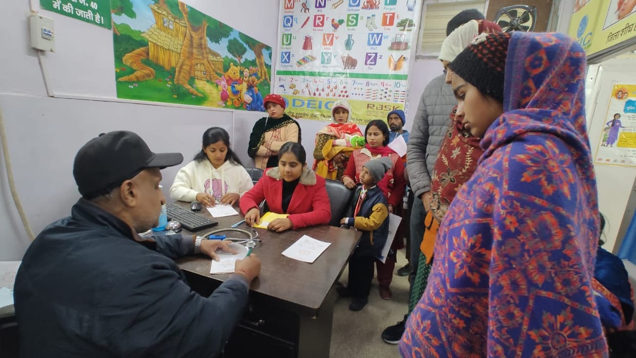 Children are suffering from pneumonia in winter