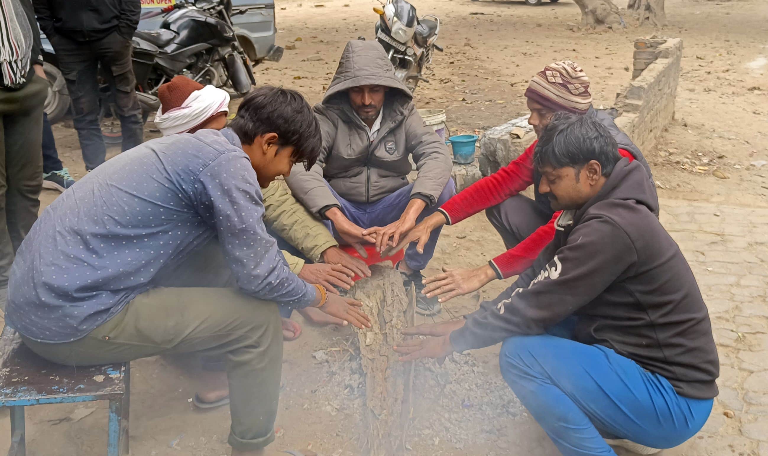 Winter wrath continues: Cold day conditions in West UP, people shivering in the biting cold, dense fog, no r