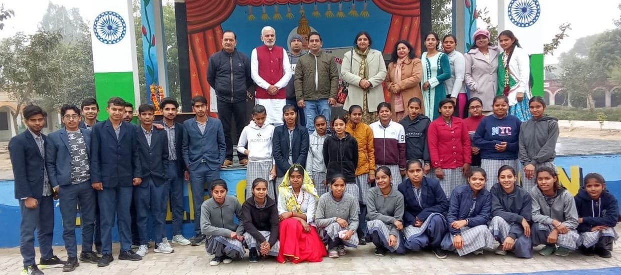 Volunteers were inspired to serve the country and society