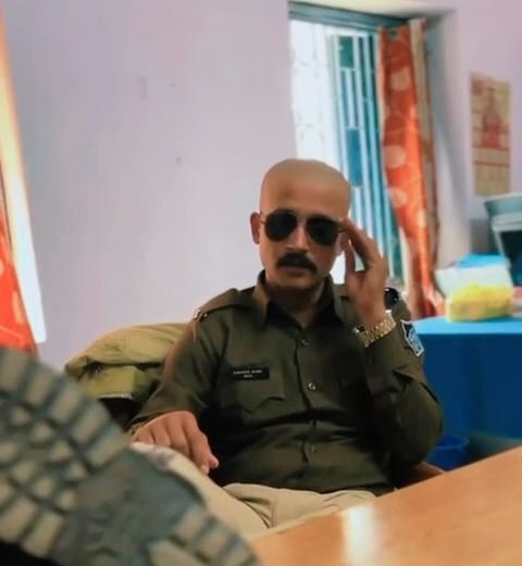 Video of constable of Mahidpur in discussion - This is not a movie but real life