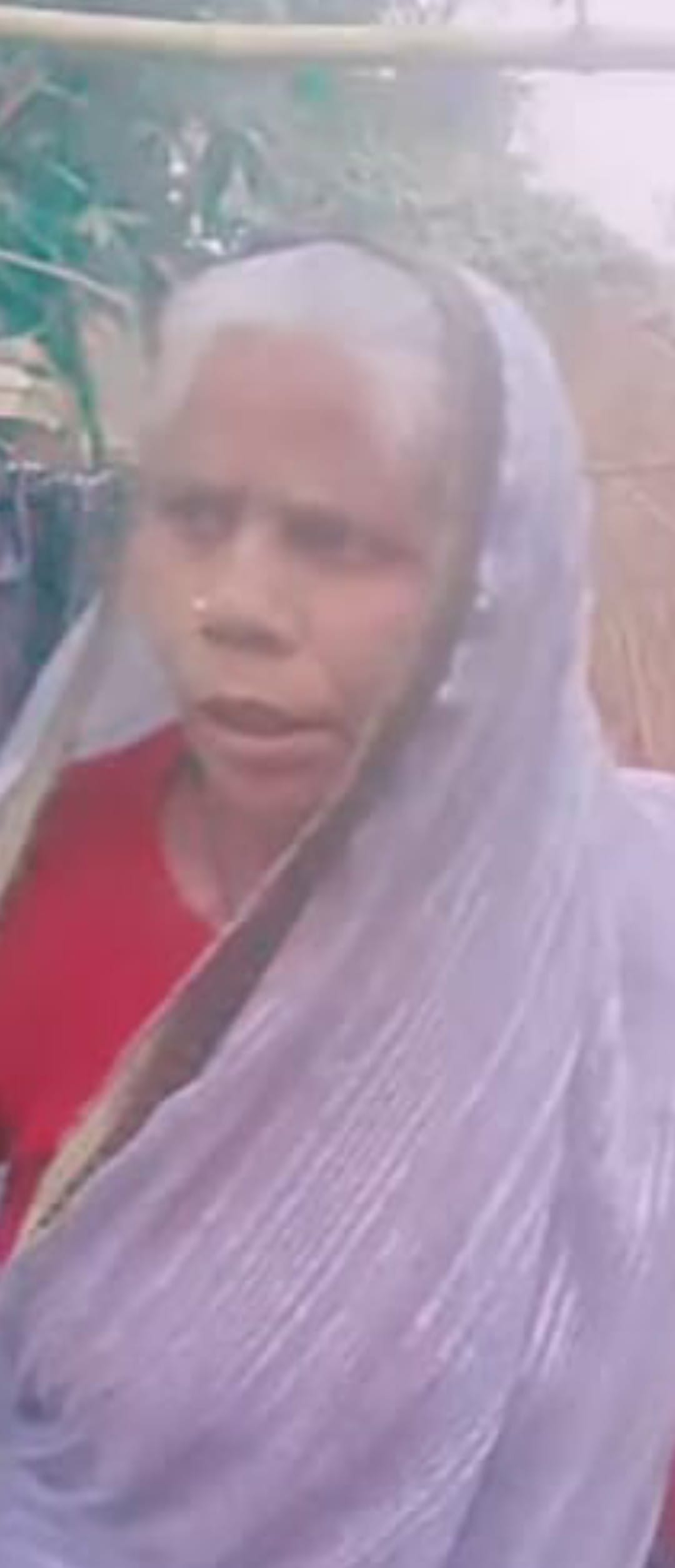 A woman died in an accident while returning after seeing her injured sons