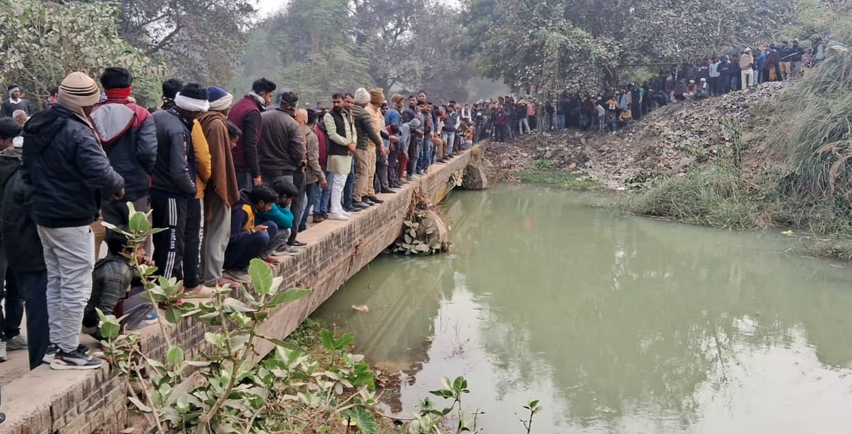 A young man burnt by a high tension line jumped into the canal, search continues