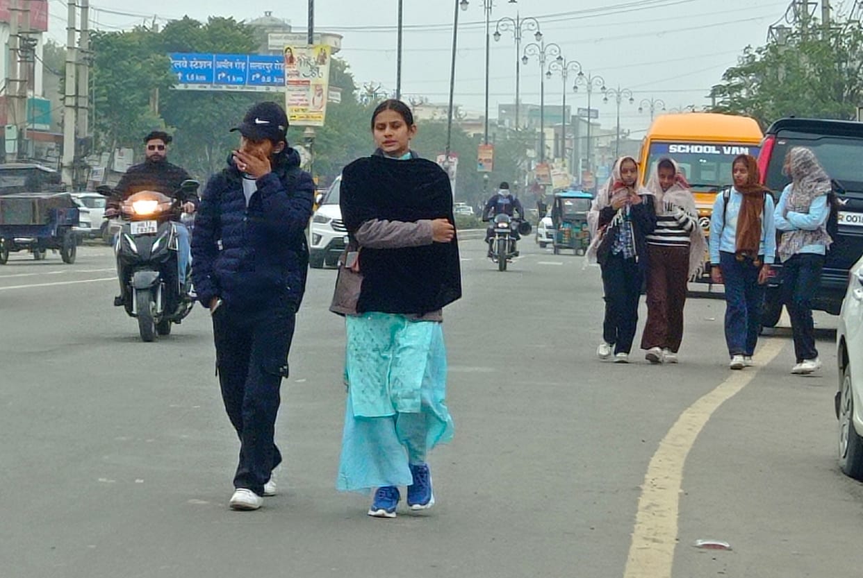 People troubled by cold, no respite from cold wave
