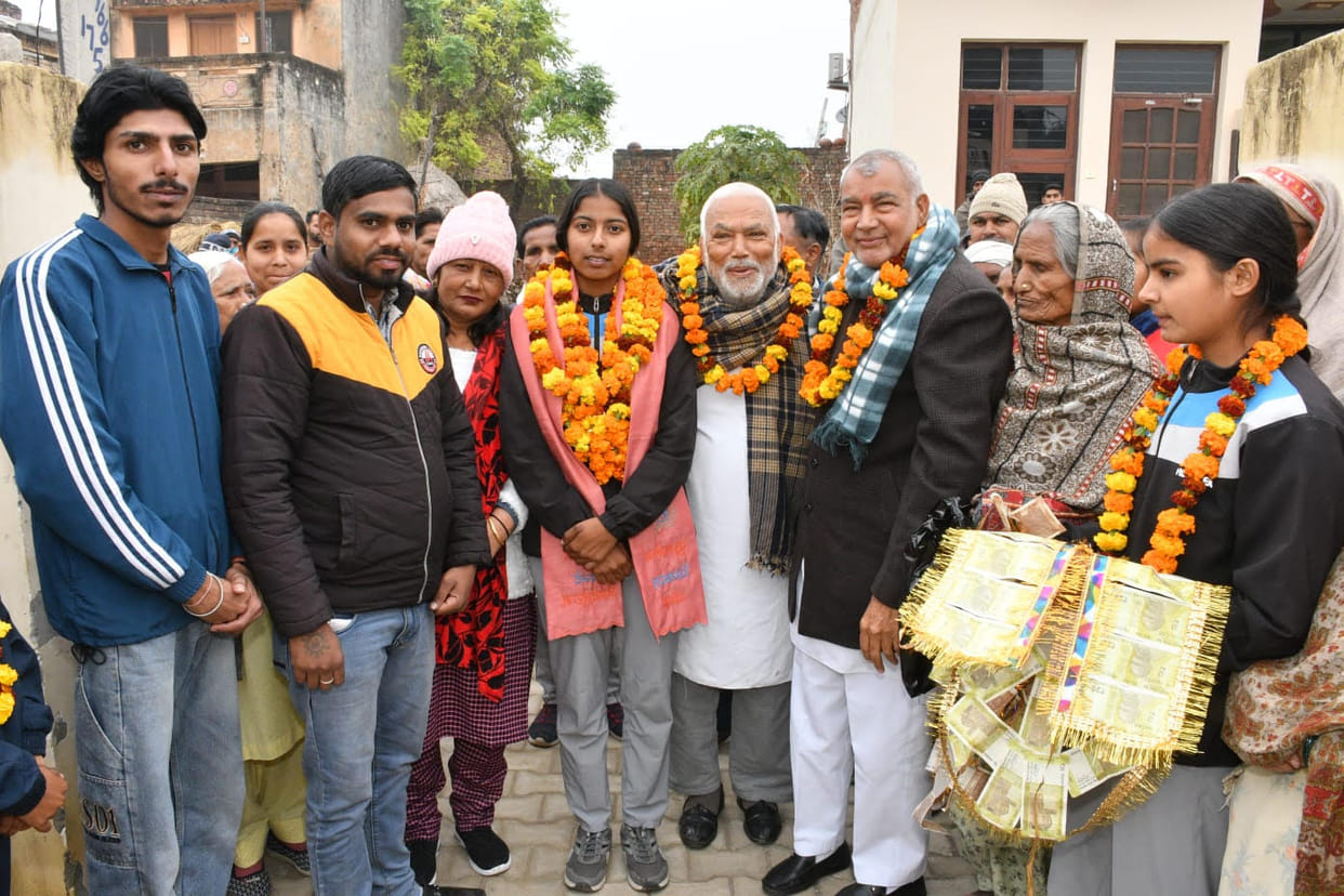 Shivani won gold medal in archery held in Odisha