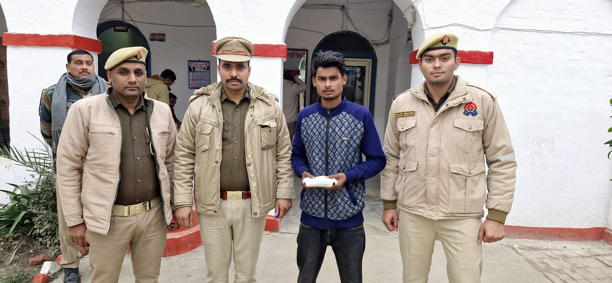 Smuggler arrested with 260 grams of smack