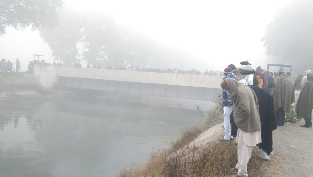 Laborer fell into Bhakra canal along with his bike in Sardarwala, bike found
