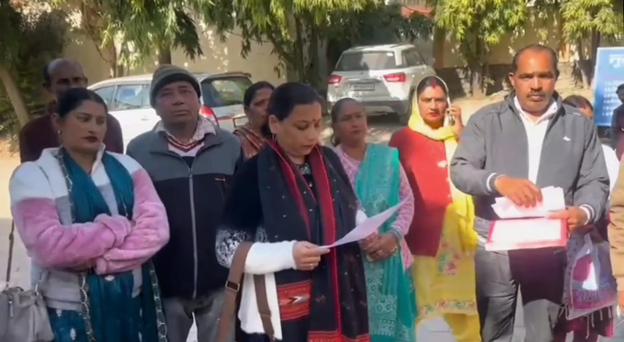 Villagers of Gram Panchayat Sainwala Mubarakpur opened front against illegal mining