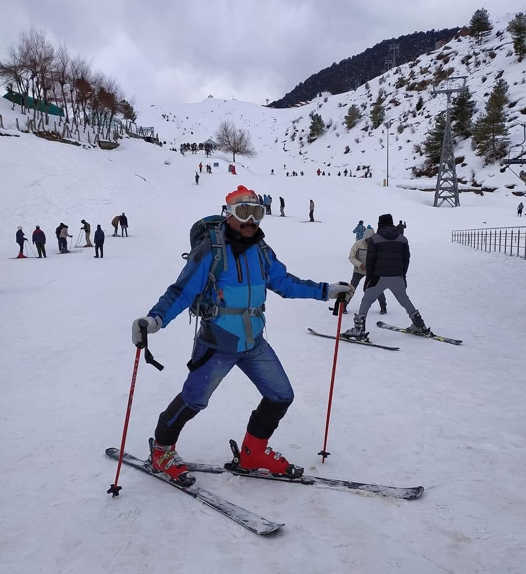 Skiing lessons on the slopes of Auli from 8