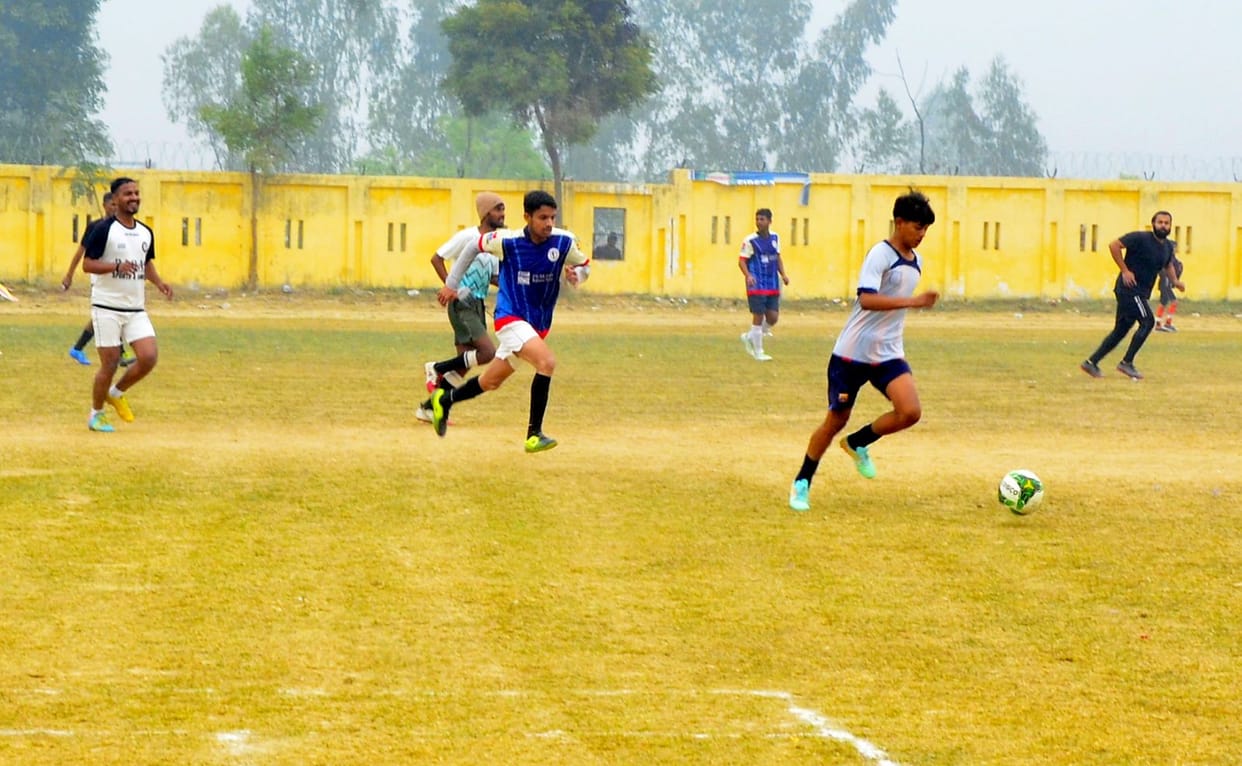 Asafpur's team was the winner in volleyball