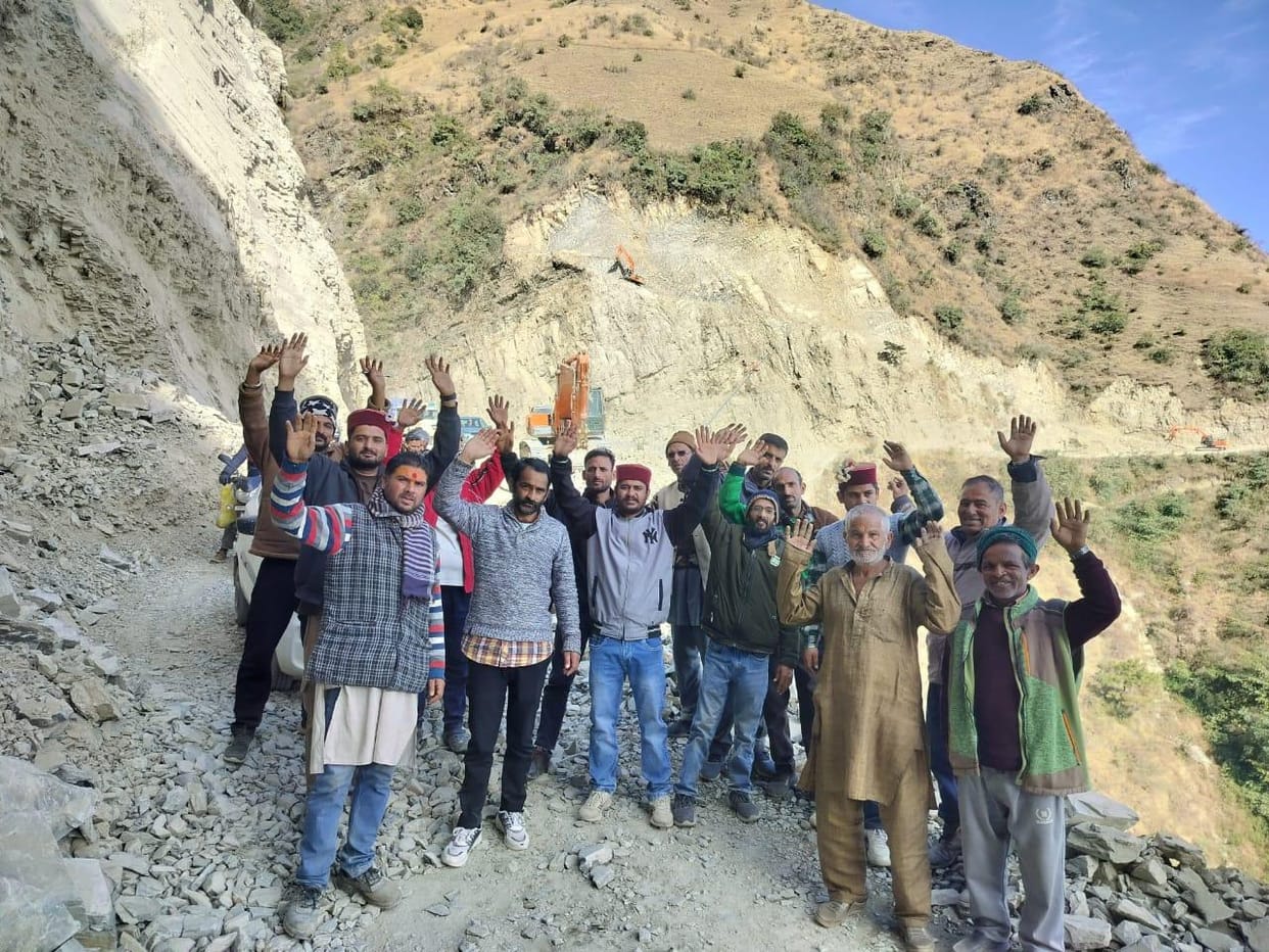 Angry villagers blocked the road in Naligad near Tilaurdhar