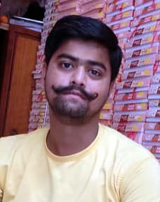 50 thousand rupees were cheated from a cloth merchant on the pretext of increasing the limit