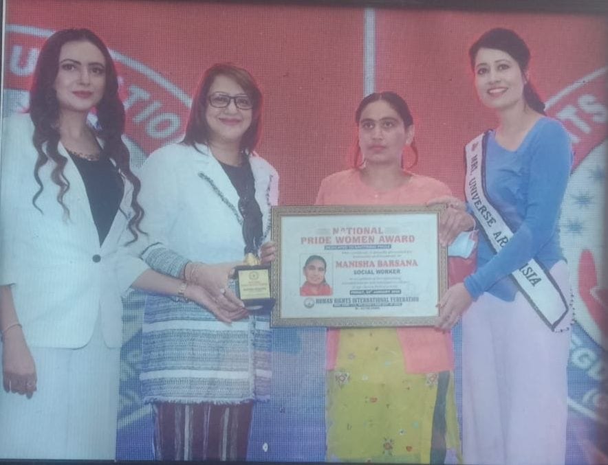 Nursing officer Manisha honored with National Pride Woman Award