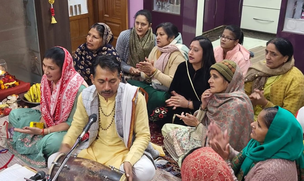 Criticizing someone is like poison in life: Priest Ashok Sharma